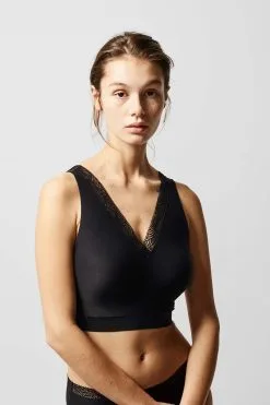 Chantelle Softstretch Bügelloser BH 15 Chantelle Softstretch Bügelloser BH -BHs importe boutique C11G60 011 1 1 1