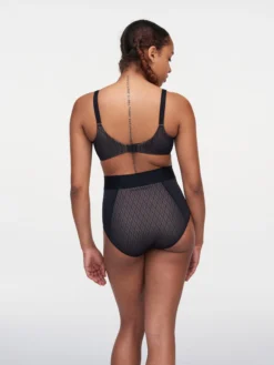 BHs importe boutique -BHs importe boutique C11N20 0DS 8 scaled