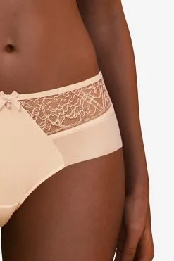 Chantelle Alto Shorty 14 Chantelle Alto Shorty -BHs importe boutique C12L40 01N 11 1