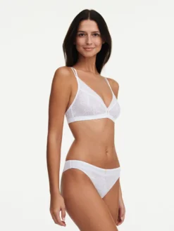 Chantelle MIDNIGHT FLOWERS Bügelloser BH 9 Chantelle MIDNIGHT FLOWERS Bügelloser BH -BHs importe boutique C12N80 010 4 scaled