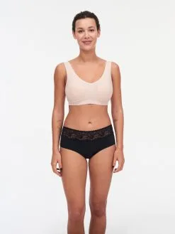 Chantelle Periodenunterwäsche Lace Shorty -BHs importe boutique C15L40 011 14 scaled