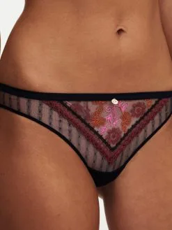 Chantelle NEW ROMANCE Tanga 9 Chantelle NEW ROMANCE Tanga -BHs importe boutique C16Q90 0M8 4 scaled