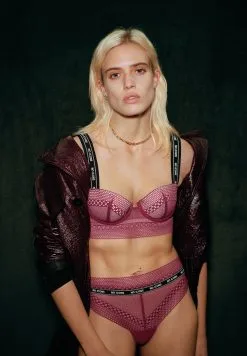 CHANTELLE X NO ICONS Tanga 13 CHANTELLE X NO ICONS Tanga -BHs importe boutique T00C70 020 1